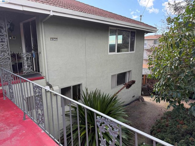 2245 Sol St, Castro Valley, CA 94578