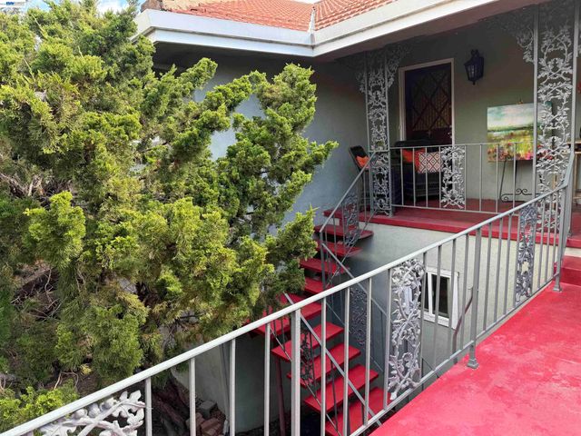 2245 Sol St, Castro Valley, CA 94578