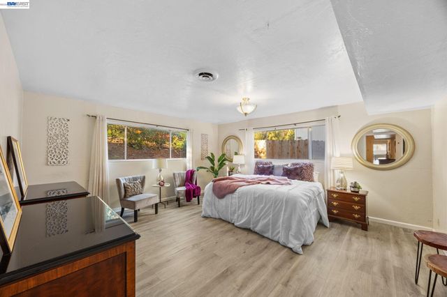 2245 Sol St, Castro Valley, CA 94578