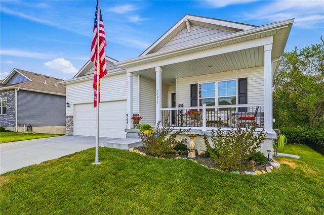 11013 East Ridge Court, Peculiar, MO 64078