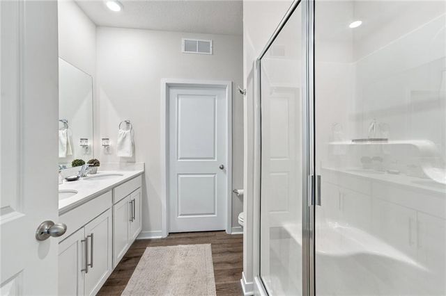 11013 East Ridge Court, Peculiar, MO 64078