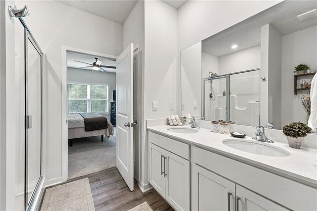 11013 East Ridge Court, Peculiar, MO 64078