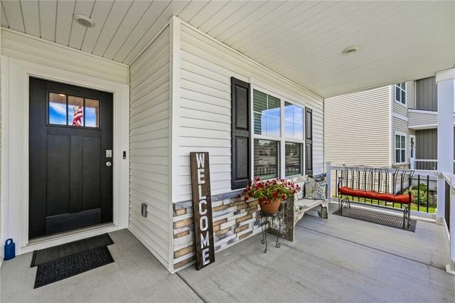 11013 East Ridge Court, Peculiar, MO 64078