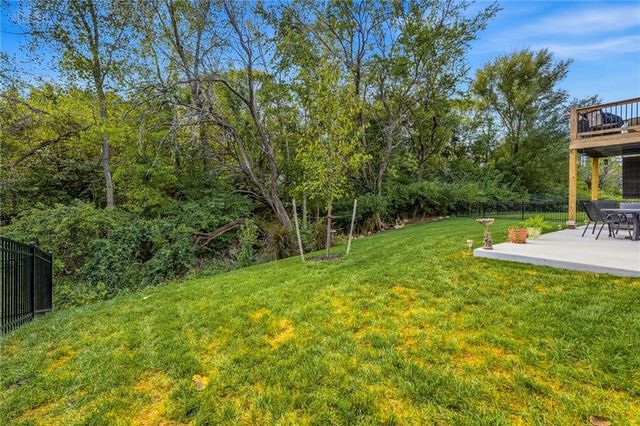 11013 East Ridge Court, Peculiar, MO 64078