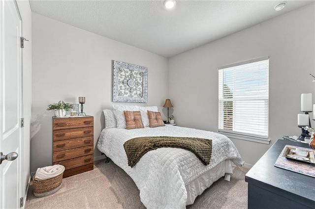 11013 East Ridge Court, Peculiar, MO 64078