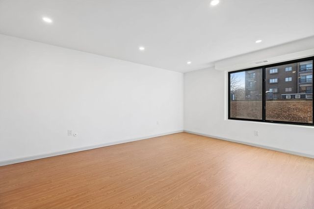 1243 Beacon 5, Brookline, MA 02446