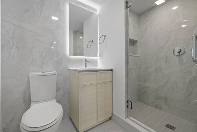 1243 Beacon 5, Brookline, MA 02446