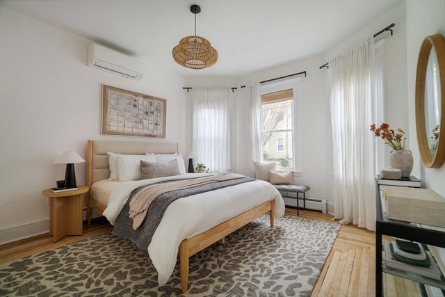 7 Farragut Ave 1, Somerville, MA 02144