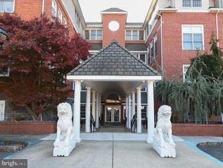 100 AURA RD #212, Clayton, NJ 08312