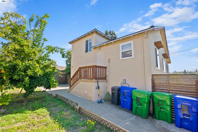 24849 2nd St, Hayward, CA 94541