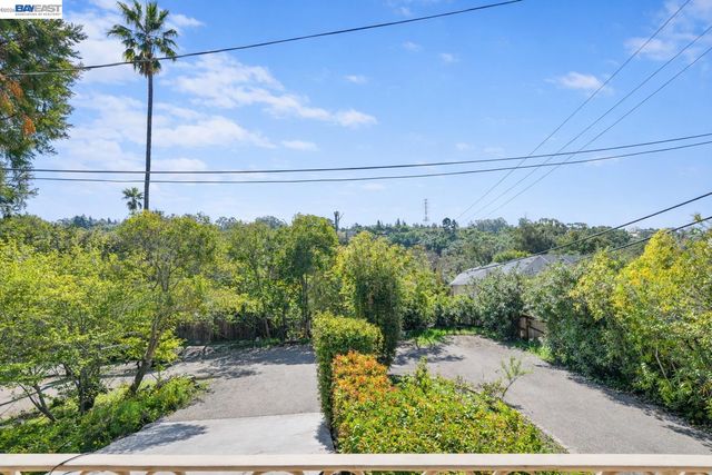 24849 2nd St, Hayward, CA 94541