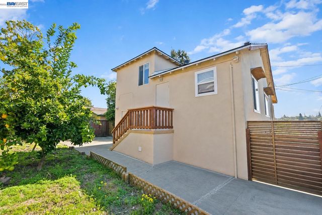 24849 2nd St, Hayward, CA 94541