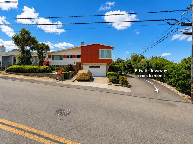 24849 2nd St, Hayward, CA 94541