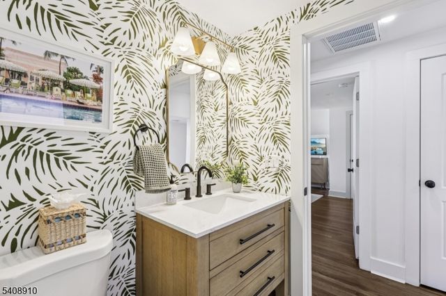 335 La Grande Ave, Fanwood Boro, NJ 07023