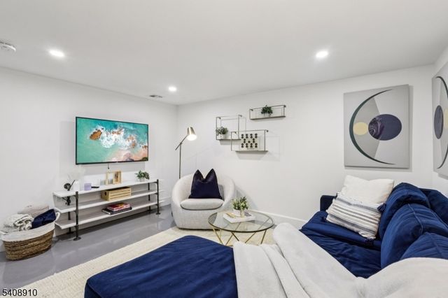 335 La Grande Ave, Fanwood Boro, NJ 07023