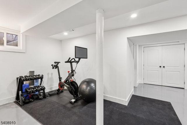 335 La Grande Ave, Fanwood Boro, NJ 07023