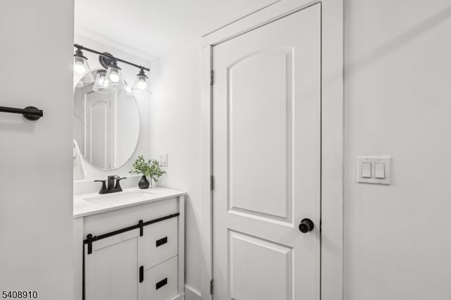 335 La Grande Ave, Fanwood Boro, NJ 07023