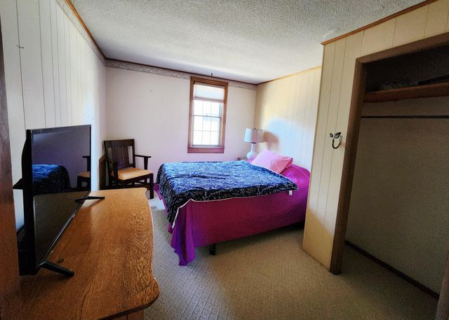 4330 W 8th Street, Goodview, MN 55987