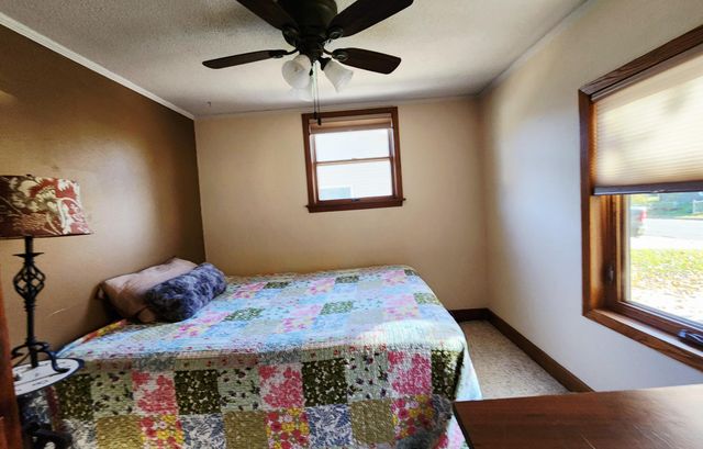 4330 W 8th Street, Goodview, MN 55987