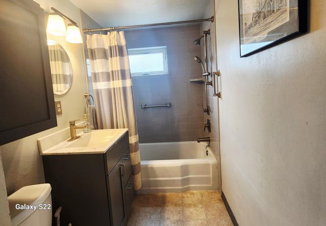 4330 W 8th Street, Goodview, MN 55987