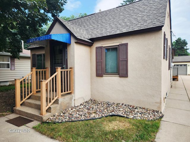 4330 W 8th Street, Goodview, MN 55987