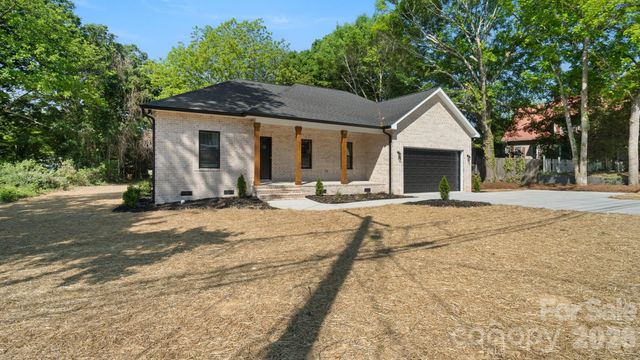 511 North Flint Street, Lincolnton, NC 28107