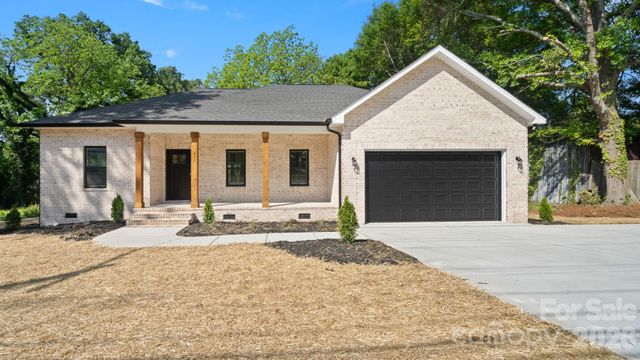 511 North Flint Street, Lincolnton, NC 28107
