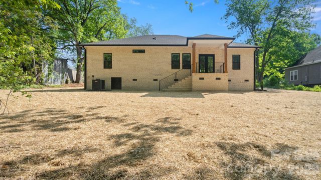511 North Flint Street, Lincolnton, NC 28107