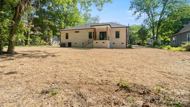 511 North Flint Street, Lincolnton, NC 28107
