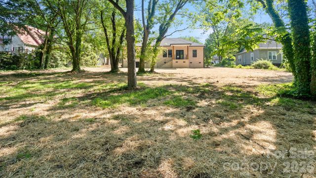 511 North Flint Street, Lincolnton, NC 28107