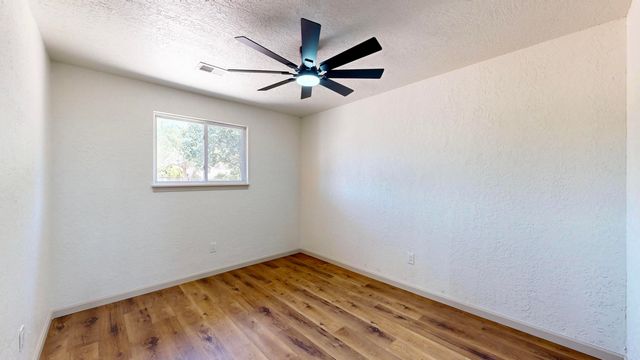 14304 Oakwood Place NE, Albuquerque, NM 87123