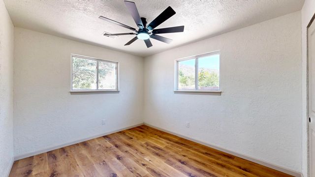 14304 Oakwood Place NE, Albuquerque, NM 87123