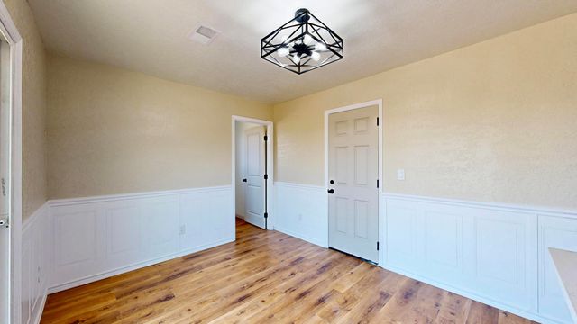 14304 Oakwood Place NE, Albuquerque, NM 87123