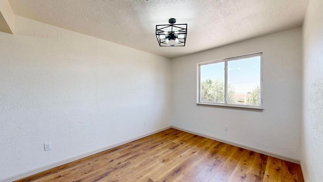 14304 Oakwood Place NE, Albuquerque, NM 87123
