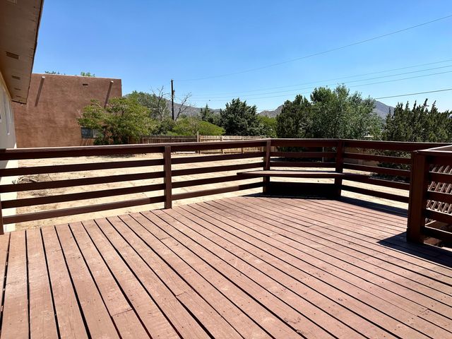 14304 Oakwood Place NE, Albuquerque, NM 87123