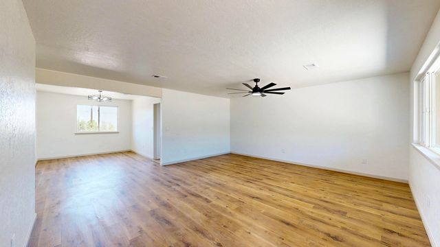 14304 Oakwood Place NE, Albuquerque, NM 87123
