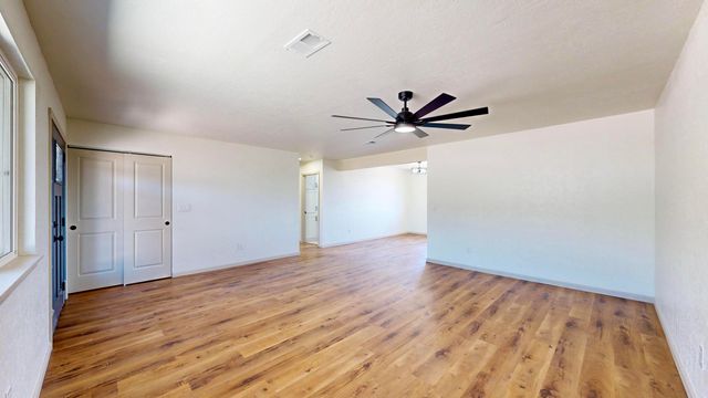 14304 Oakwood Place NE, Albuquerque, NM 87123
