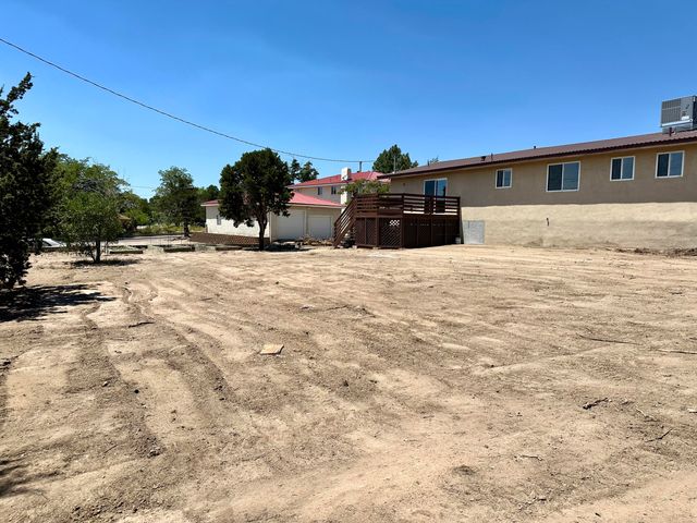 14304 Oakwood Place NE, Albuquerque, NM 87123