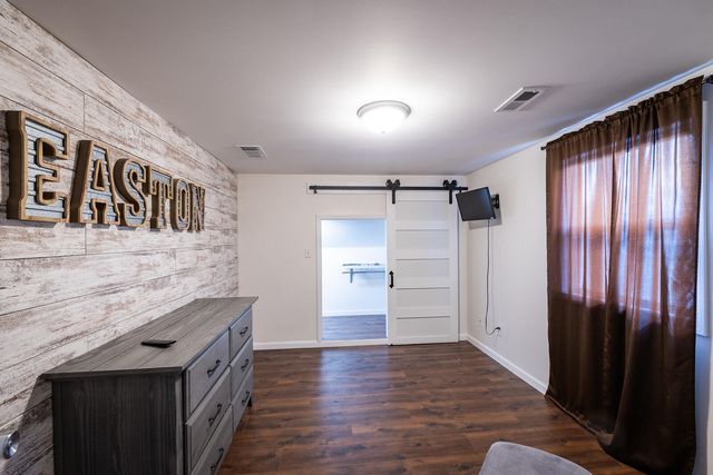 1226 S Ash Street, Hobart, IN 46342