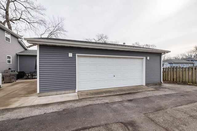 1226 S Ash Street, Hobart, IN 46342