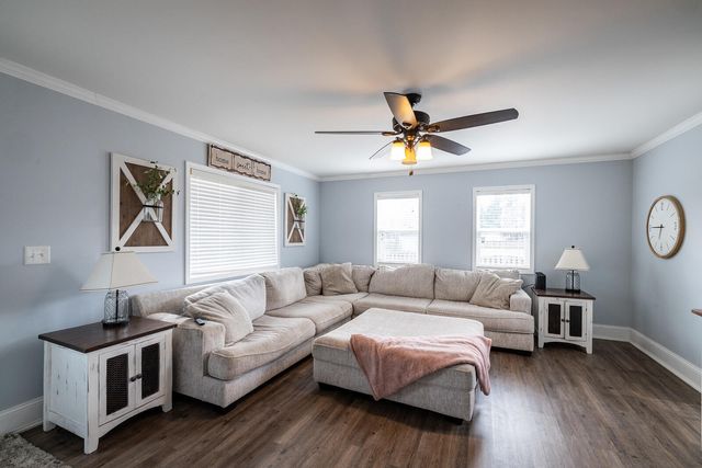 1226 S Ash Street, Hobart, IN 46342