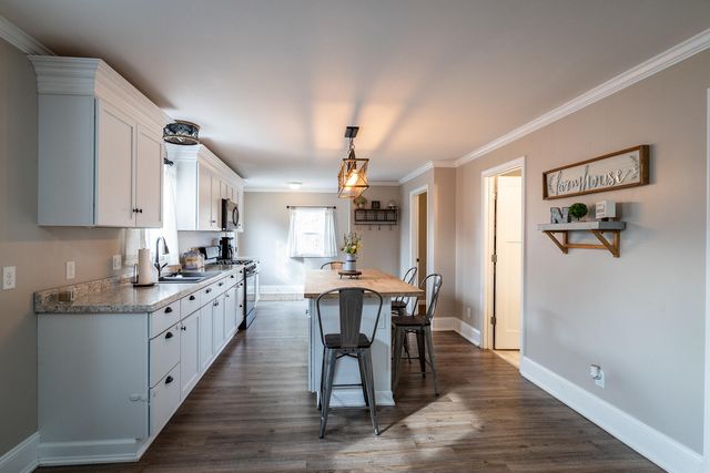 1226 S Ash Street, Hobart, IN 46342