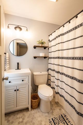 1226 S Ash Street, Hobart, IN 46342