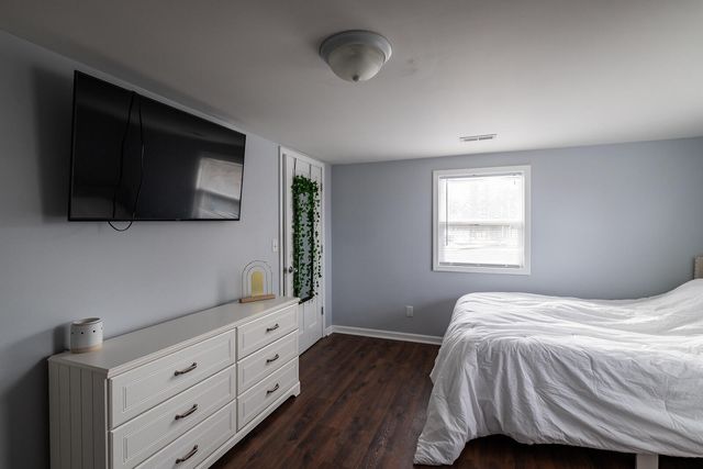 1226 S Ash Street, Hobart, IN 46342