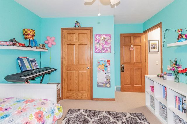 N1613 ERDINE LANE, Hortonville, WI 54944