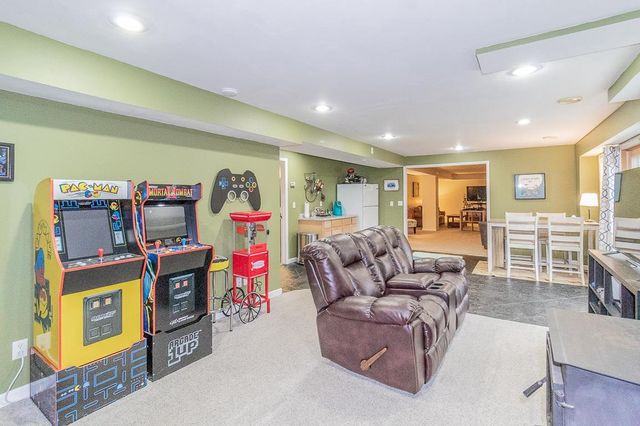 N1613 ERDINE LANE, Hortonville, WI 54944