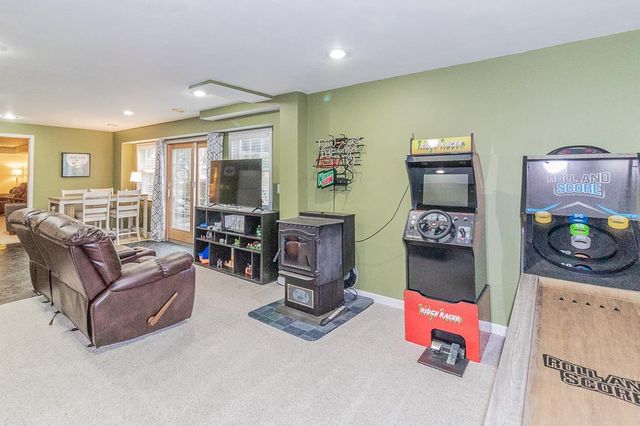 N1613 ERDINE LANE, Hortonville, WI 54944