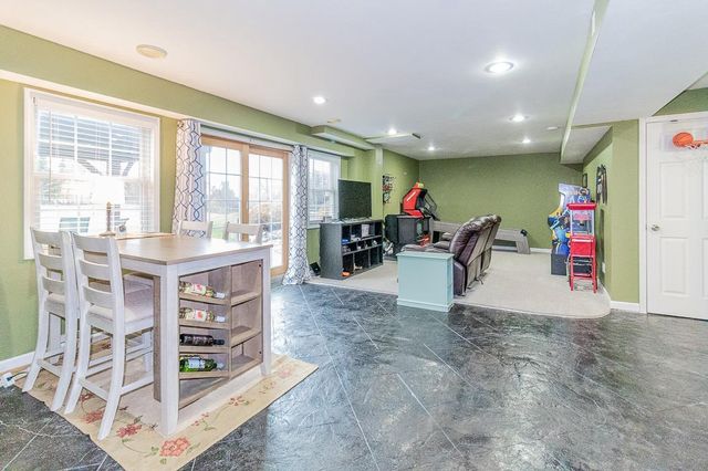 N1613 ERDINE LANE, Hortonville, WI 54944