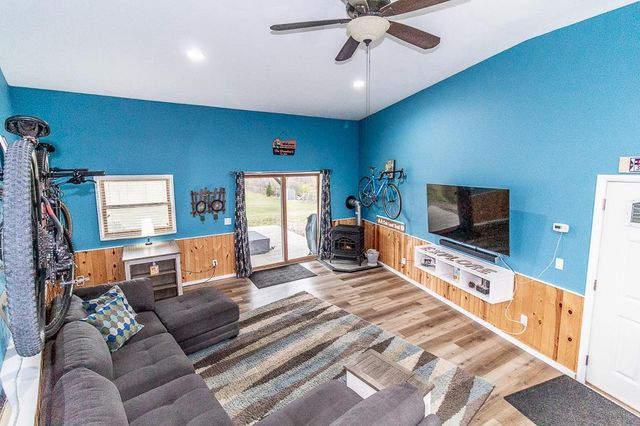 N1613 ERDINE LANE, Hortonville, WI 54944