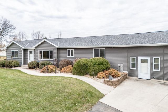 N1613 ERDINE LANE, Hortonville, WI 54944